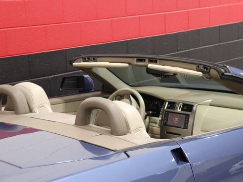 Used 2005 Cadillac XLR RWD image 10