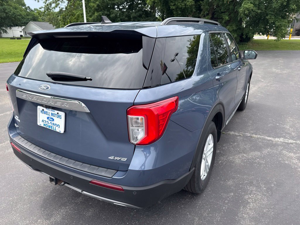 Used 2021 Ford Explorer XLT w/ Equipment Group 202A AWD/4WD image 10
