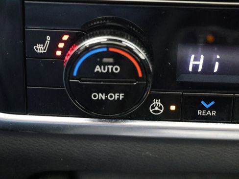 Used 2023 Nissan Rogue Platinum w/ Platinum Premium Package image 26