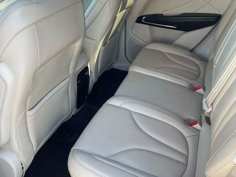 Used 2017 Lincoln MKC Premiere image 6