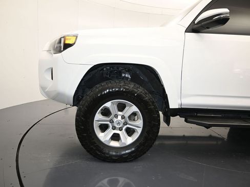 Used 2023 Toyota 4Runner SR5 Premium w/ Moonroof Package AWD/4WD image 9