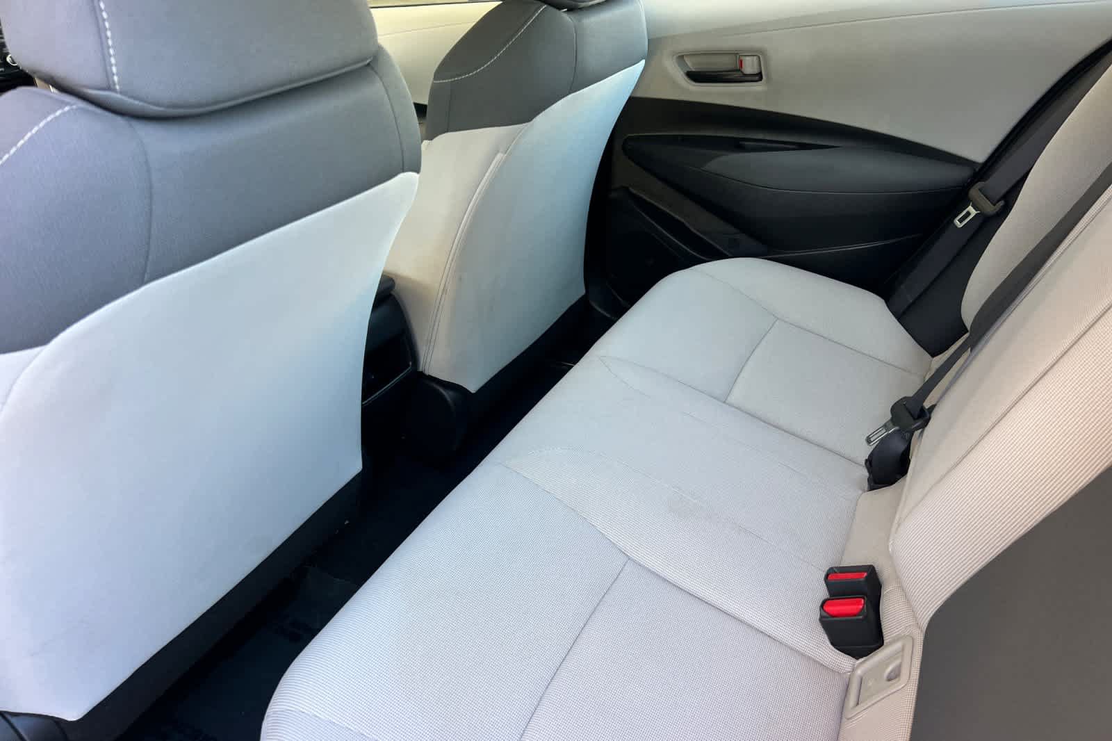 Certified 2022 Toyota Corolla LE FWD image 4