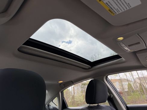 Used 2016 Nissan Altima 2.5 SV w/ Convenience Package image 25