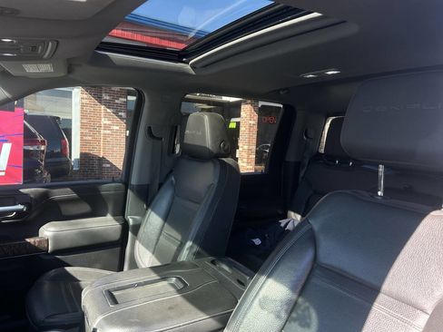 Used 2020 GMC Sierra 3500 Denali w/ Denali Ultimate Package image 14