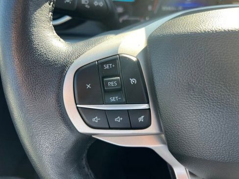 Certified 2022 Ford Explorer XLT w/ Equipment Group 202A image 17