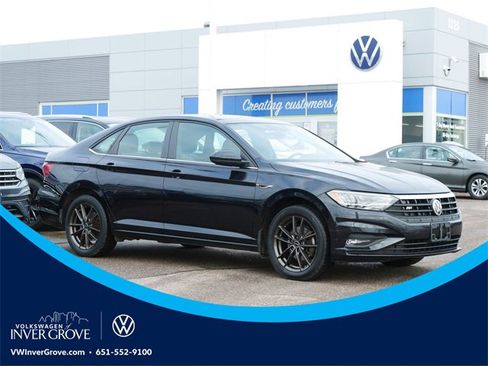 Used 2019 Volkswagen Jetta R-Line image 1