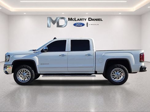 Used 2018 GMC Sierra 1500 SLT w/ SLT Premium Package AWD/4WD image 3