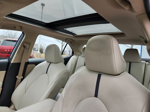 Used 2021 Toyota Camry XLE w/ Navigation Package image 13