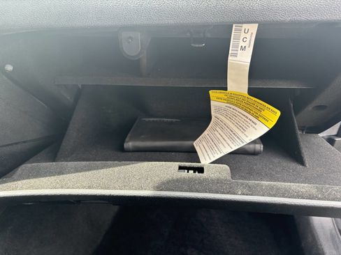 Used 2013 Chrysler 300 image 22