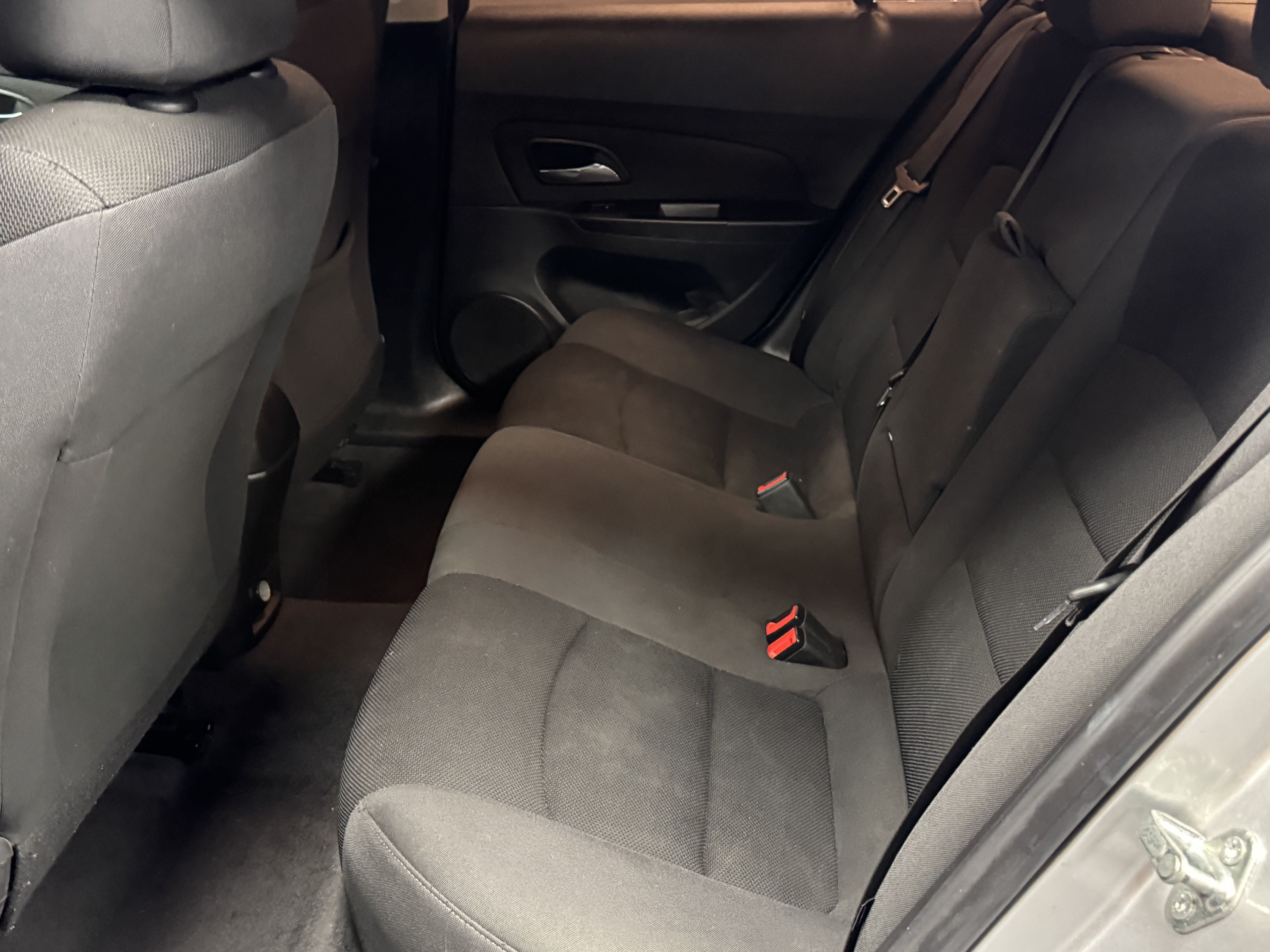 Used 2015 Chevrolet Cruze LT FWD image 14