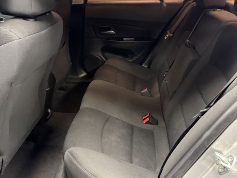 Used 2015 Chevrolet Cruze LT FWD image 14