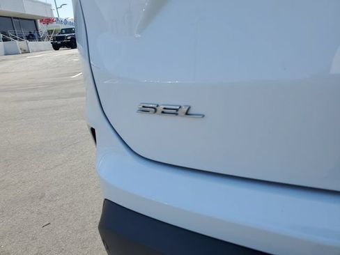 Used 2021 Ford Edge SEL w/ Convenience Package FWD image 7