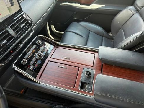 Used 2023 Lincoln Navigator L Reserve AWD/4WD image 26