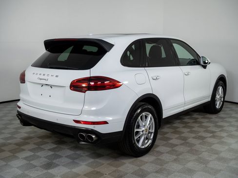 Used 2015 Porsche Cayenne S image 29