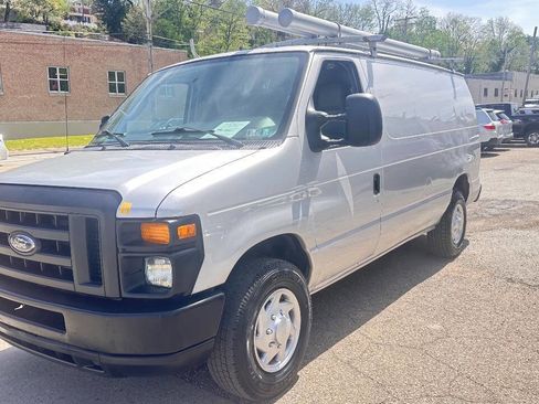 Used 2014 Ford E-250 and Econoline 250 w/ Commercial Cargo Van Package RWD image 4
