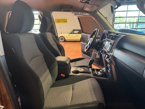 Used 2016 Toyota 4Runner SR5 image 20