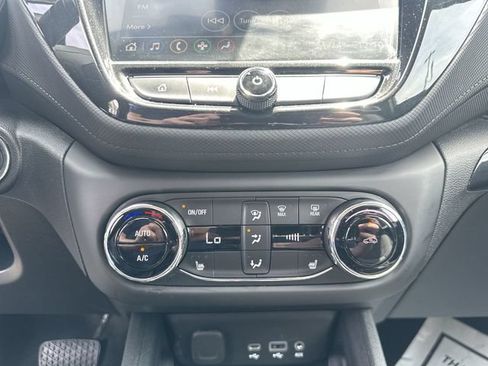 Used 2023 Chevrolet TrailBlazer LT w/ Convenience Package AWD/4WD image 18