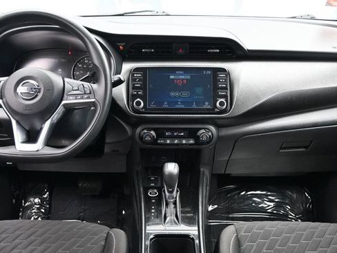 Used 2021 Nissan Kicks SV FWD image 11
