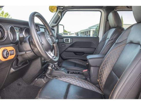 Used 2021 Jeep Gladiator Overland AWD/4WD image 15