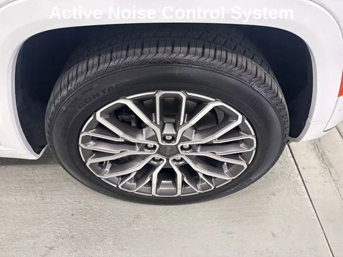 Used 2024 Jeep Grand Cherokee L Summit AWD/4WD image 4