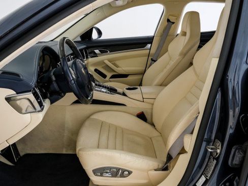 Used 2010 Porsche Panamera Turbo AWD/4WD image 31