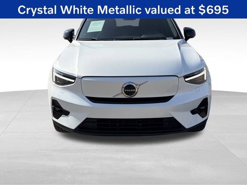 Used 2023 Volvo XC40 Recharge Ultimate image 2