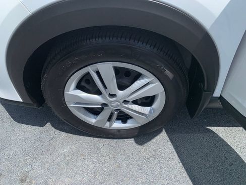Used 2025 Nissan Kicks Play S FWD image 15
