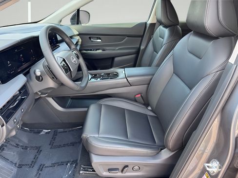 Used 2025 Nissan Murano SV FWD image 10