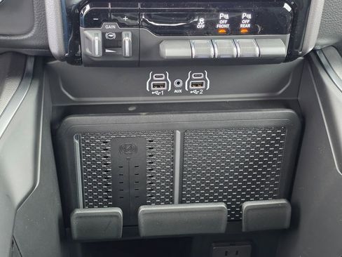 New 2026 RAM 1500 4x4 Crew Cab image 23