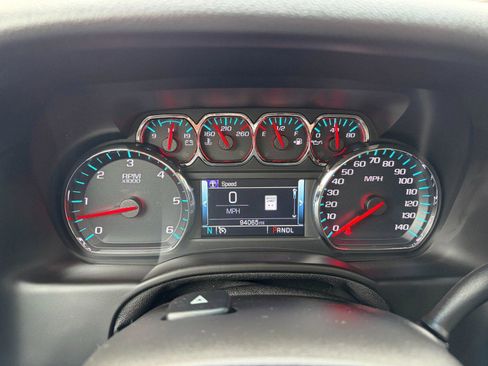 Used 2018 Chevrolet Tahoe LT w/ LT Signature Package AWD/4WD image 13