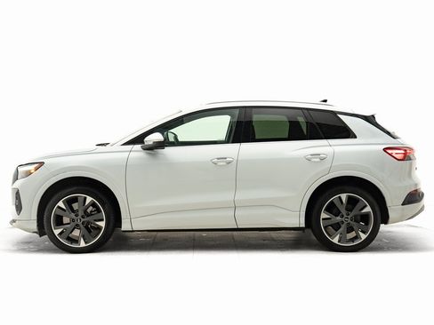 Used 2022 Audi Q4 e-tron Premium Plus image 29