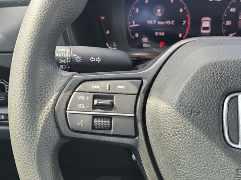 Certified 2023 Honda Accord LX image 23