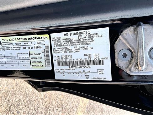 Used 2019 Ford Fusion SE FWD image 34