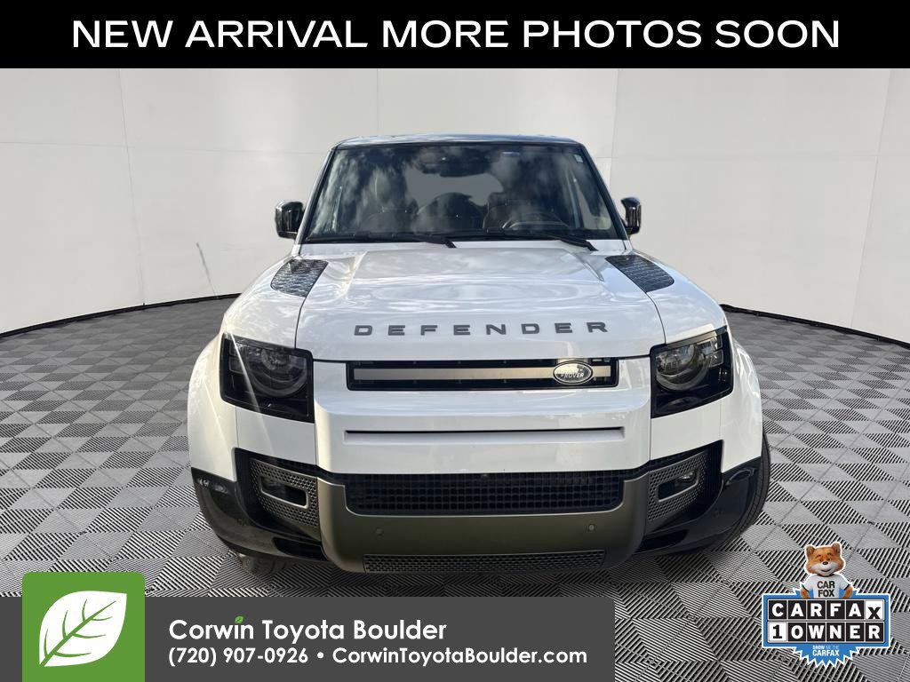 Used 2025 Land Rover Defender 110 X-Dynamic SE AWD/4WD image 2