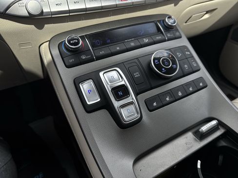 Used 2020 Hyundai Palisade Limited image 16