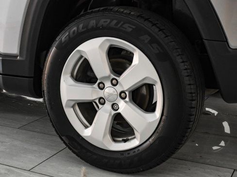 Used 2021 Jeep Compass Latitude image 53