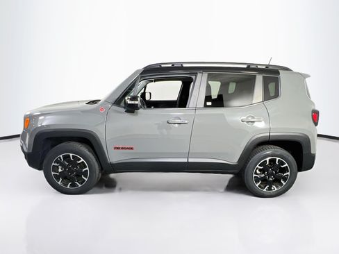 Used 2023 Jeep Renegade Trailhawk w/ Sun/Sound Group AWD/4WD image 8