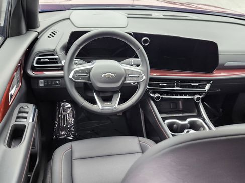 Used 2025 Chevrolet Traverse Z71 w/ LPO, Floor Liner Package image 30