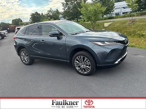 Used 2022 Toyota Venza Limited w/ Advanced Technology Package AWD/4WD image 3