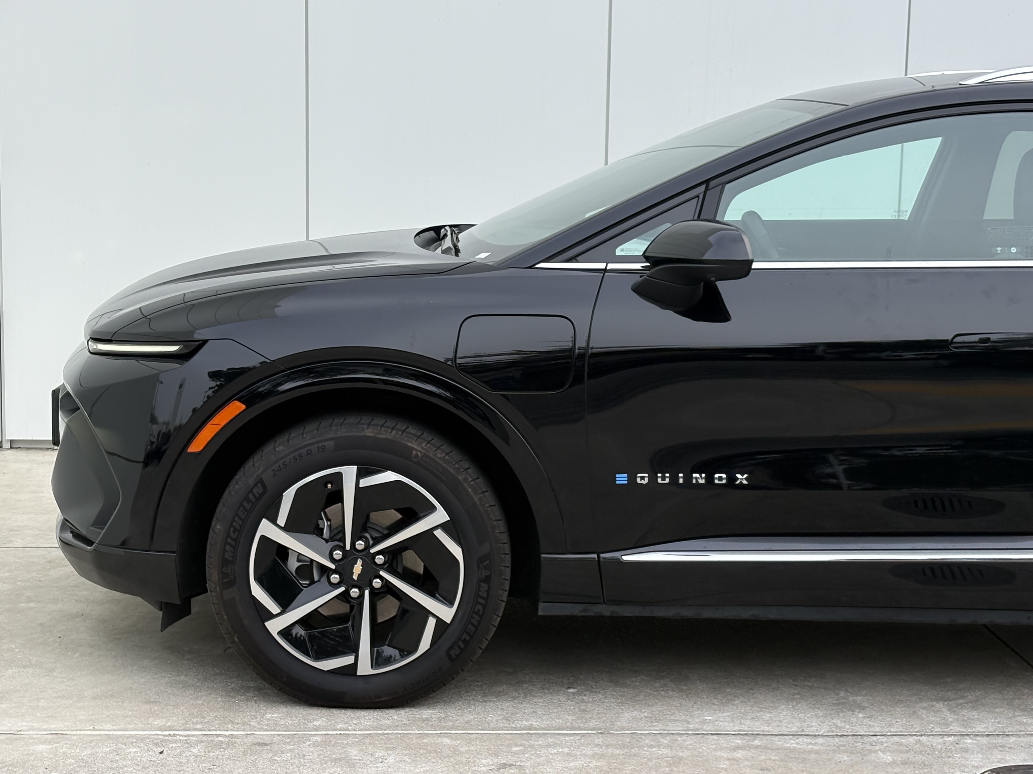 Used 2024 Chevrolet Equinox EV LT FWD image 5