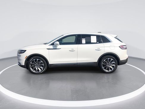 Used 2023 Lincoln Nautilus Reserve AWD/4WD image 5