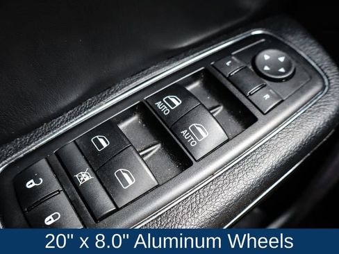 Used 2014 Chrysler 300 S image 20