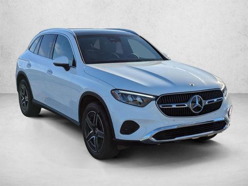 New 2026 Mercedes-Benz GLC 300 4MATIC image 3