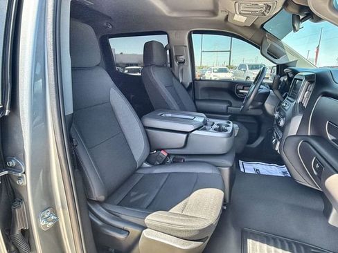 Used 2025 Chevrolet Silverado 1500 Custom image 27