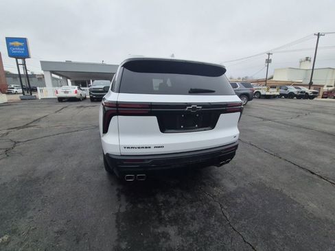 Used 2024 Chevrolet Traverse LT w/ Midnight/Sport Edition image 6
