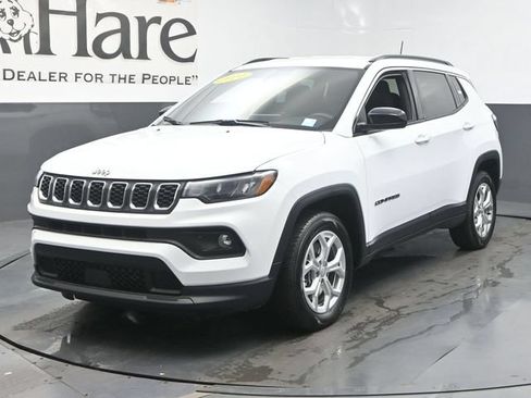 Used 2024 Jeep Compass Latitude AWD/4WD image 7