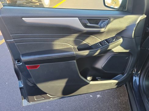 Certified 2022 Ford Escape SE w/ Convenience Package image 16