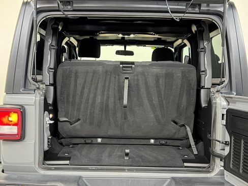 Certified 2023 Jeep Wrangler Sport S image 9