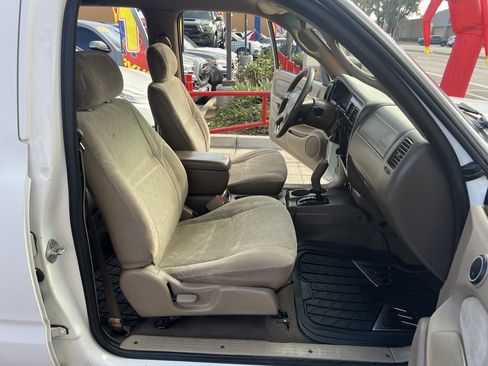 Used 2002 Toyota Tacoma PreRunner image 37