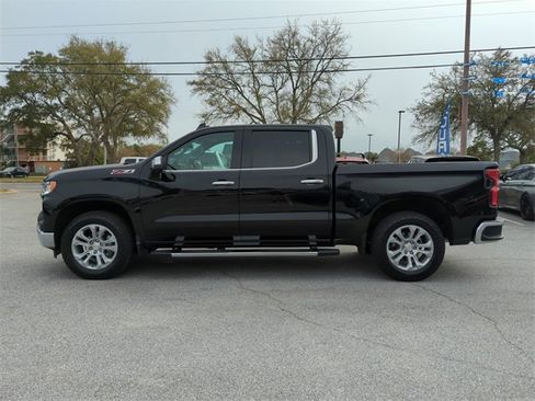 Used 2025 Chevrolet Silverado 1500 LTZ image 7